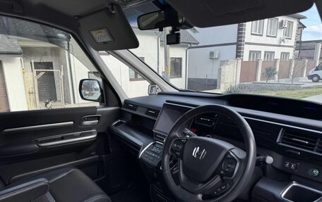 Honda Stepwgn IV, 2021 год, 1 990 000 рублей, 14 фотография