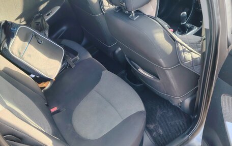 Hyundai Solaris II рестайлинг, 2011 год, 650 000 рублей, 4 фотография