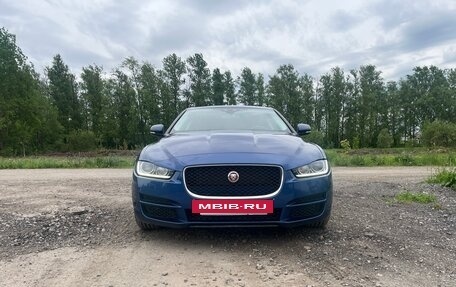 Jaguar XE I рестайлинг, 2015 год, 1 800 000 рублей, 2 фотография