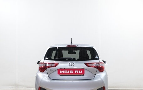 Toyota Vitz, 2018 год, 1 029 000 рублей, 6 фотография