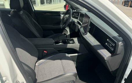 Volkswagen Tiguan, 2025 год, 5 500 000 рублей, 28 фотография
