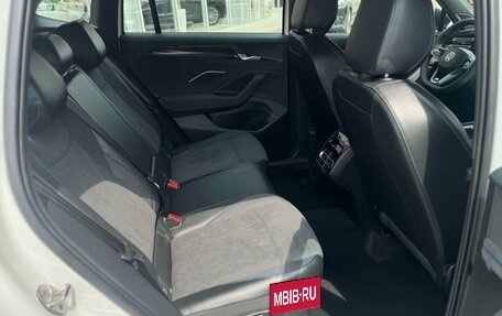 Volkswagen Tiguan, 2025 год, 5 500 000 рублей, 29 фотография