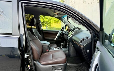Toyota Land Cruiser Prado 150 рестайлинг 2, 2018 год, 5 549 000 рублей, 16 фотография