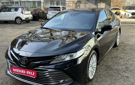 Toyota Camry, 2019 год, 2 800 000 рублей, 6 фотография