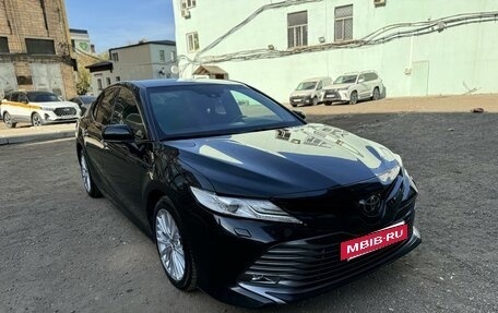 Toyota Camry, 2019 год, 2 800 000 рублей, 15 фотография