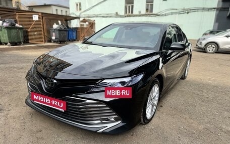 Toyota Camry, 2019 год, 2 800 000 рублей, 9 фотография