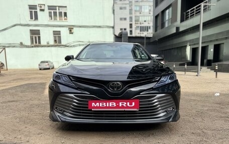 Toyota Camry, 2019 год, 2 800 000 рублей, 4 фотография