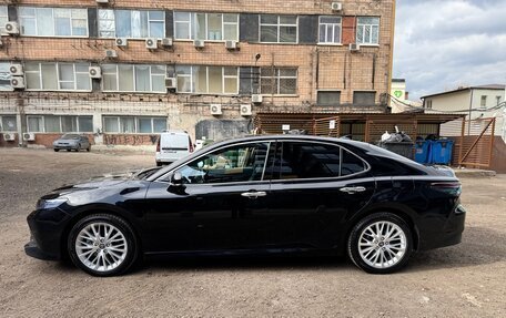 Toyota Camry, 2019 год, 2 800 000 рублей, 24 фотография
