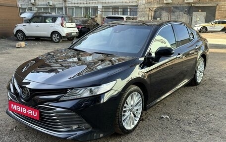 Toyota Camry, 2019 год, 2 800 000 рублей, 8 фотография