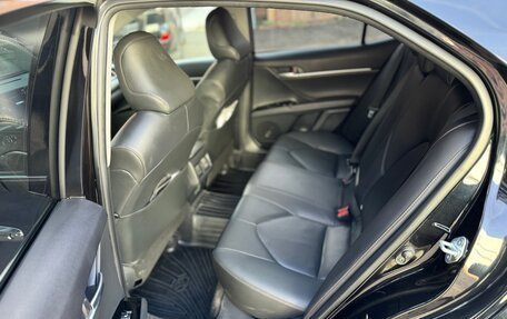 Toyota Camry, 2019 год, 2 800 000 рублей, 25 фотография