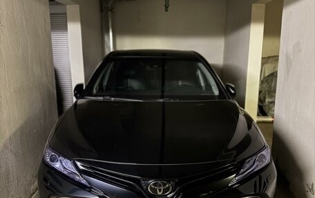 Toyota Camry, 2019 год, 2 800 000 рублей, 10 фотография