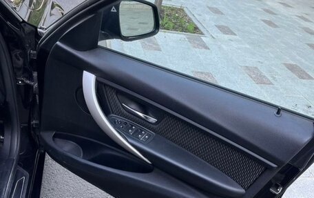 BMW 3 серия, 2017 год, 1 650 000 рублей, 11 фотография