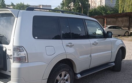 Mitsubishi Pajero IV, 2014 год, 2 800 000 рублей, 2 фотография