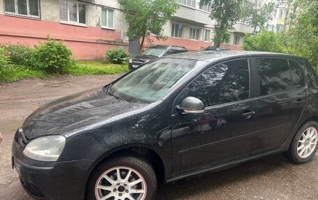 Volkswagen Golf V, 2004 год, 430 000 рублей, 2 фотография