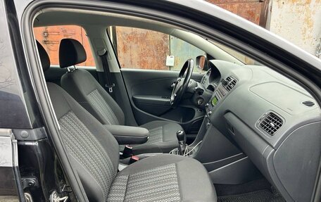 Volkswagen Polo VI (EU Market), 2015 год, 900 000 рублей, 9 фотография