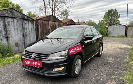 Volkswagen Polo VI (EU Market), 2015 год, 900 000 рублей, 2 фотография