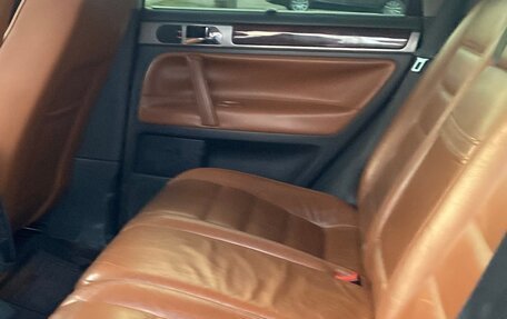 Volkswagen Touareg III, 2005 год, 1 075 500 рублей, 3 фотография