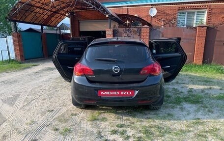 Opel Astra J, 2011 год, 690 000 рублей, 13 фотография