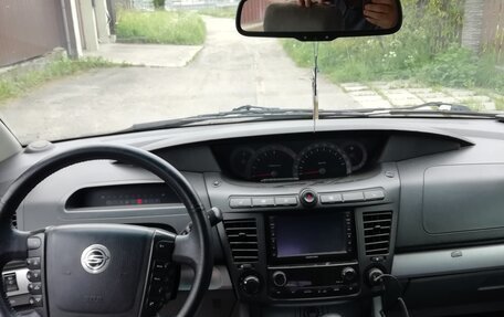 SsangYong Rodius I, 2011 год, 1 500 000 рублей, 9 фотография