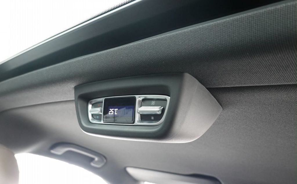 Mercedes-Benz V-Класс, 2021 год, 6 950 000 рублей, 34 фотография