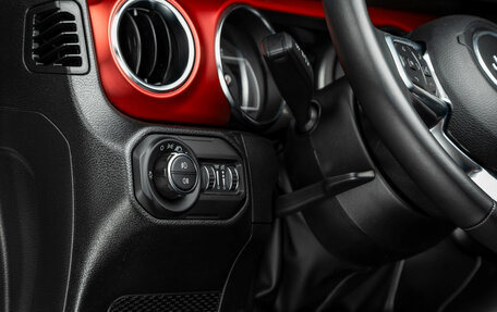 Jeep Wrangler, 2022 год, 7 600 000 рублей, 16 фотография