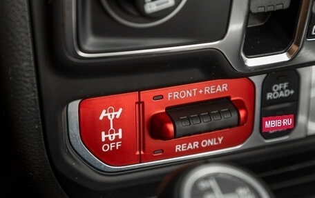 Jeep Wrangler, 2022 год, 7 600 000 рублей, 25 фотография