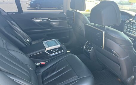 BMW 7 серия, 2019 год, 5 000 000 рублей, 6 фотография