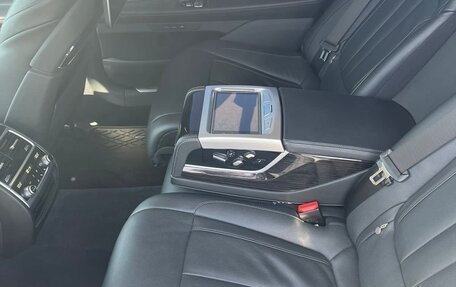 BMW 7 серия, 2019 год, 5 000 000 рублей, 8 фотография