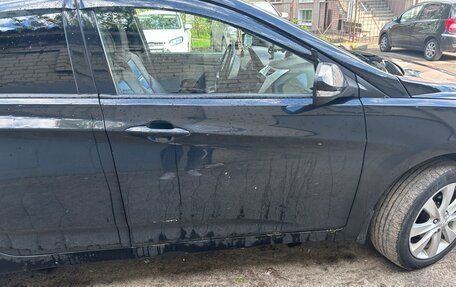 Hyundai Solaris II рестайлинг, 2011 год, 600 000 рублей, 2 фотография