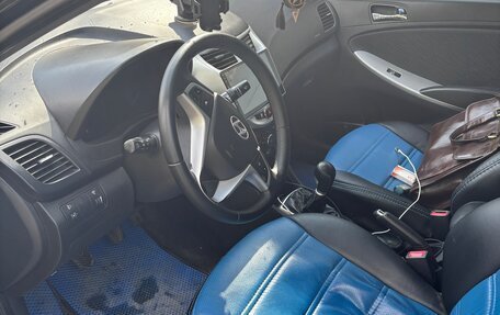 Hyundai Solaris II рестайлинг, 2011 год, 600 000 рублей, 5 фотография