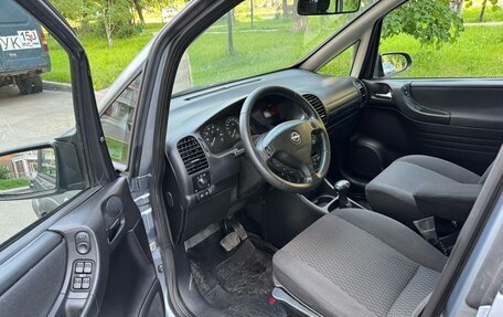 Opel Zafira A рестайлинг, 2004 год, 595 000 рублей, 9 фотография