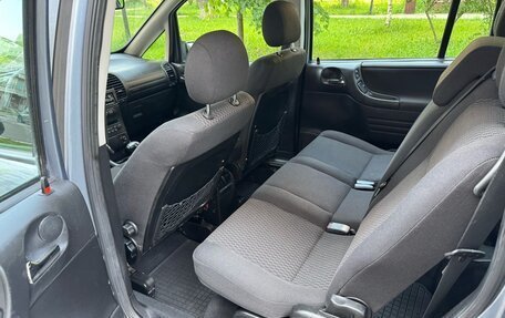 Opel Zafira A рестайлинг, 2004 год, 595 000 рублей, 13 фотография