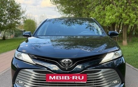 Toyota Camry, 2018 год, 3 150 000 рублей, 4 фотография