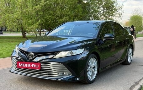 Toyota Camry, 2018 год, 3 150 000 рублей, 3 фотография