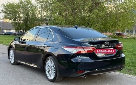 Toyota Camry, 2018 год, 3 150 000 рублей, 7 фотография