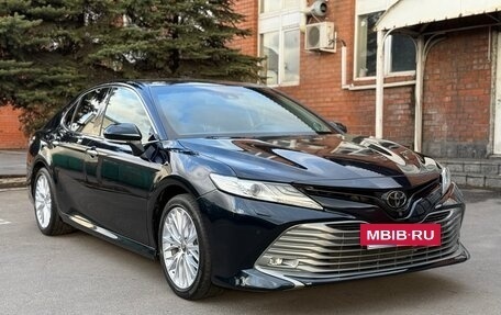 Toyota Camry, 2018 год, 3 150 000 рублей, 9 фотография