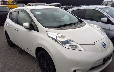 Nissan Leaf I, 2016 год, 850 000 рублей, 2 фотография