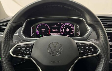 Volkswagen Tiguan II, 2019 год, 2 500 000 рублей, 13 фотография