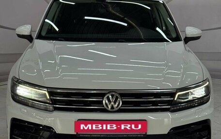 Volkswagen Tiguan II, 2019 год, 2 500 000 рублей, 2 фотография
