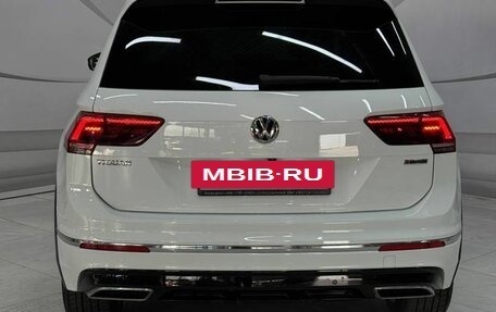 Volkswagen Tiguan II, 2019 год, 2 500 000 рублей, 6 фотография