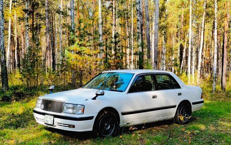 Toyota Crown, 1996 год, 780 000 рублей, 2 фотография