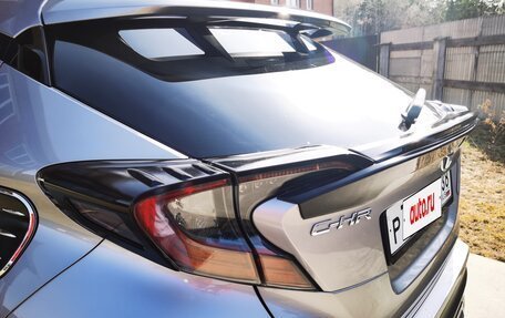 Toyota C-HR I рестайлинг, 2017 год, 2 450 000 рублей, 2 фотография