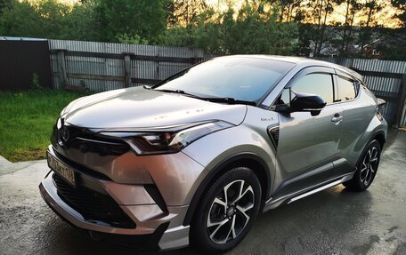 Toyota C-HR I рестайлинг, 2017 год, 2 450 000 рублей, 22 фотография