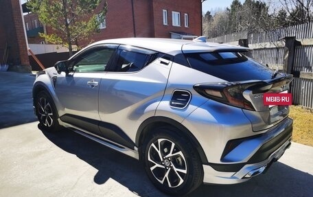 Toyota C-HR I рестайлинг, 2017 год, 2 450 000 рублей, 37 фотография