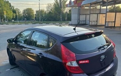 Hyundai Solaris II рестайлинг, 2012 год, 900 000 рублей, 1 фотография