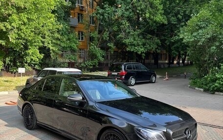 Mercedes-Benz E-Класс, 2016 год, 2 250 000 рублей, 3 фотография