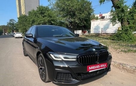 BMW 5 серия, 2021 год, 5 700 000 рублей, 2 фотография