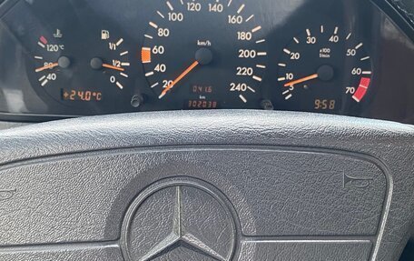 Mercedes-Benz C-Класс, 1994 год, 400 000 рублей, 16 фотография