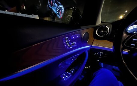 Mercedes-Benz E-Класс, 2019 год, 3 225 000 рублей, 12 фотография