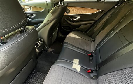 Mercedes-Benz E-Класс, 2019 год, 3 225 000 рублей, 5 фотография